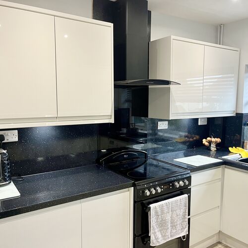 Portfolio | M &amp; M INTERIORS | Kitchens Colwyn Bay Llandudno Rhyl Abergele Conwy North Wales | Bedrooms Colwyn Bay Llandudno Rhyl Abergele Conwy North Wales | Bathrooms Colwyn Bay Llandudno Rhyl Rhos Conwy North Wales