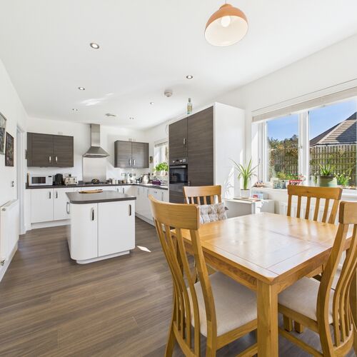 16 Martnaham Way, Alloway