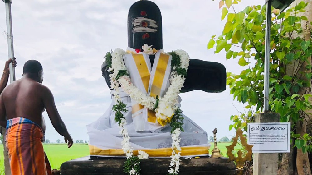 மேற்தளம் அமைக்க அடிக்கல்