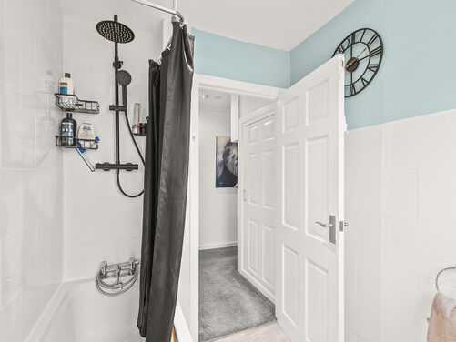 Redlands Road, Tullibody, FK10 2QH