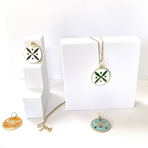 Round Pendant. The Persian Cross. Deep Purple on White with 1 Central Red Stone.