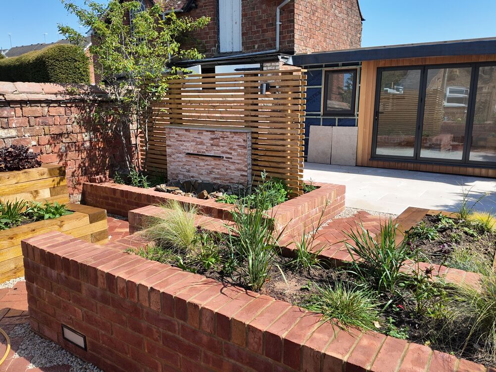 Gallery | Hd Landscaping | Landscape Gardening | Garden Maintenance Leighton Buzzard | Garden Design Bedfordshire