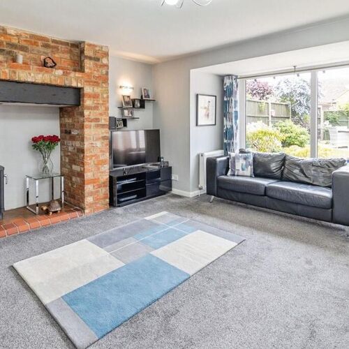 HIGH ST, NORTH CRAWLEY - 4 BEDROOMS