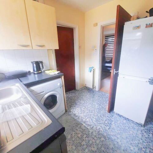  3 Double Bedroom House To Let