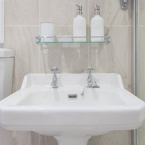 Little Tolpitts Lane, Watford WD18 9QG