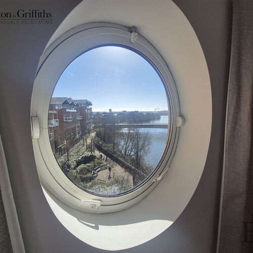 Renting in Cardiff - 2 bedroom apartment, Century Wharf, Cardiff Bay