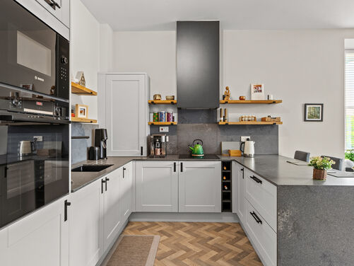 Flat 3, Carrongrove House, Stein Crescent, FK6 5FP