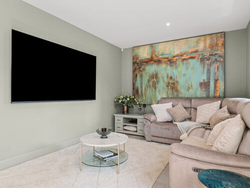 Macgregor Place, Larbert, FK2 8RJ