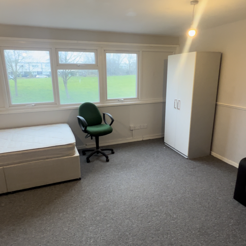 NETHERFIELD - ROOM RENTAL