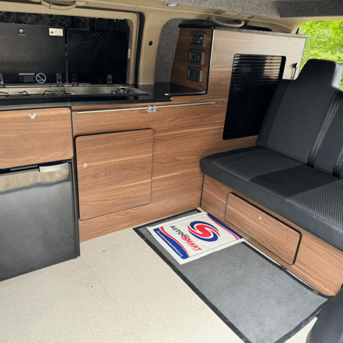 2007 Nissan Elgrand Camper Van 2.5V6 Auto 4 Berth