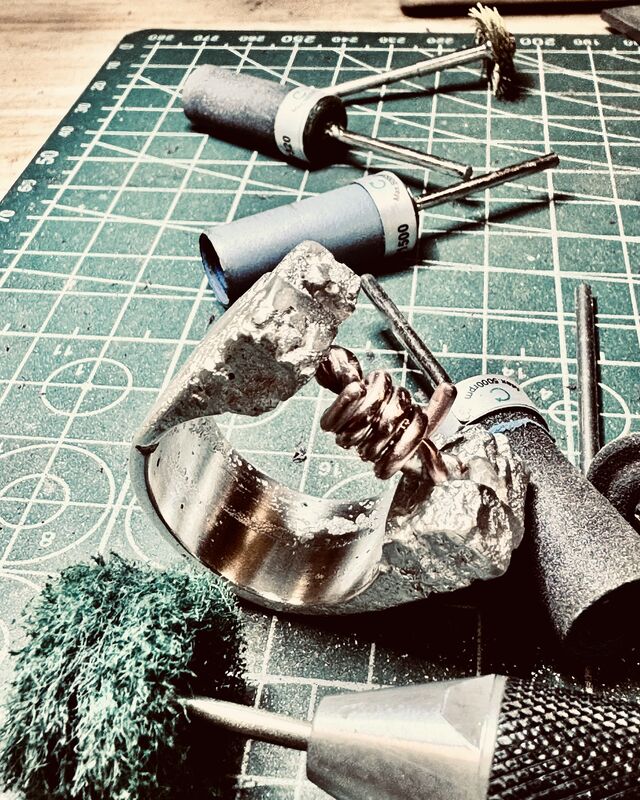 15mm Urban Decay ‘Barbed’ ring