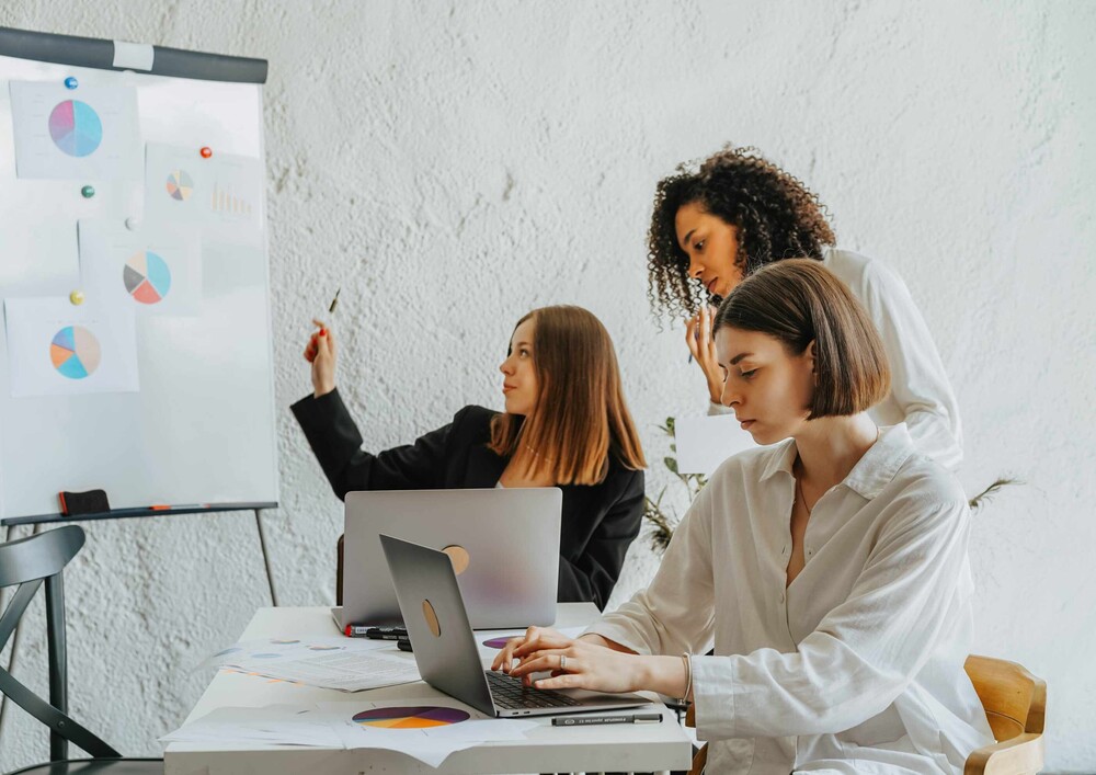 Why More Women Should Consider a Career in IT Sales