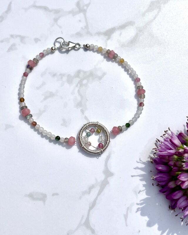 Theros Beaded stacking bracelet