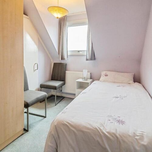 HIGH ST, NORTH CRAWLEY - 4 BEDROOMS