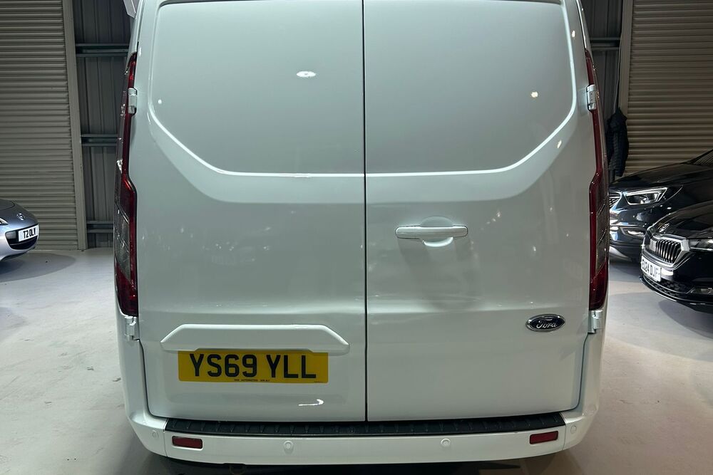 FORD TRANSIT CUSTOM 2.0 EcoBlue 130ps LIMITED
