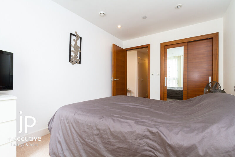 HAYES APARTMENTS CARDIFF CITY CENTRE FURNISHED ONE BEDROOM APARTMENT