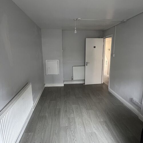 NETHERFIELD - ROOM RENTAL