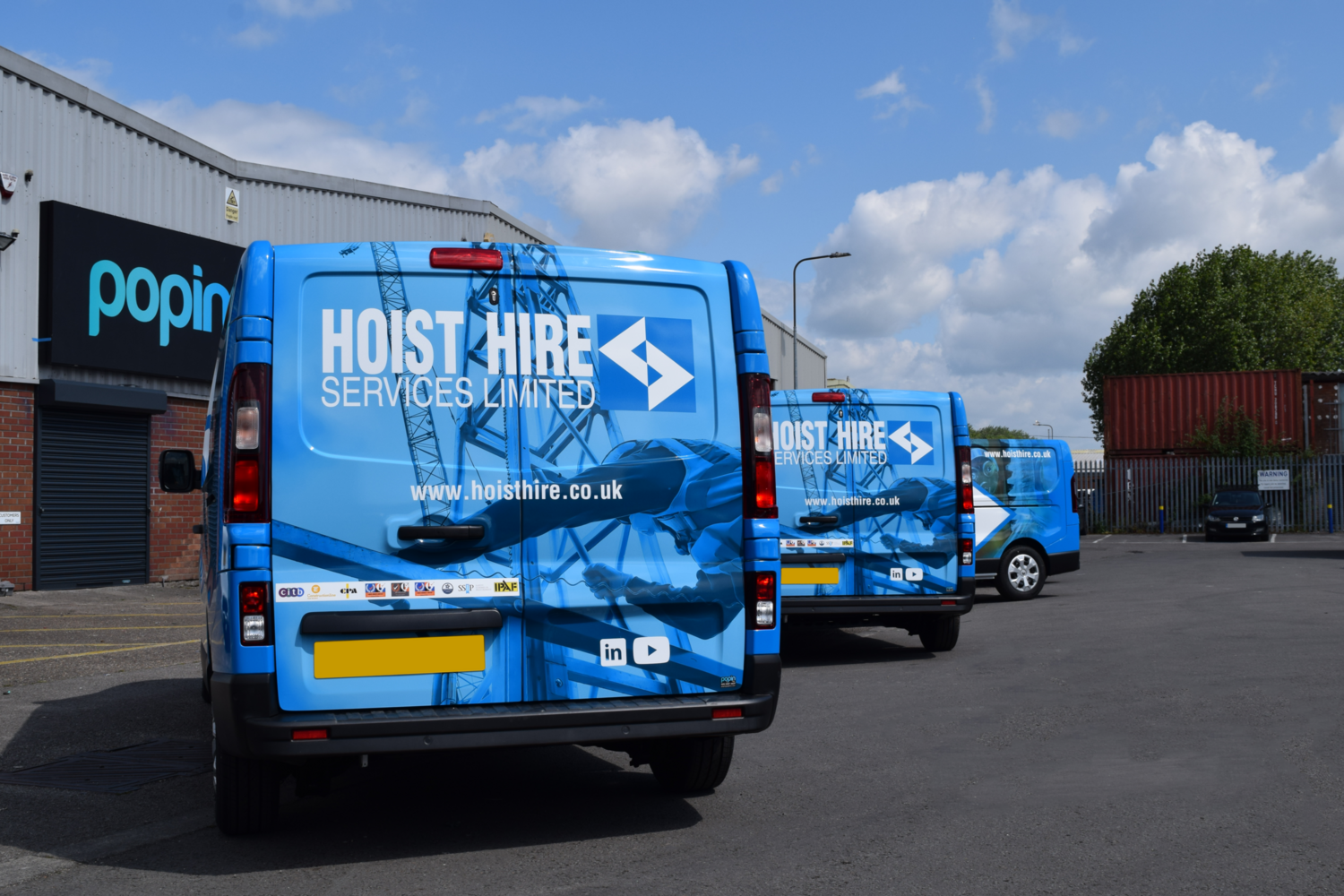 Hoist Hire - 8x Renault Trafic  