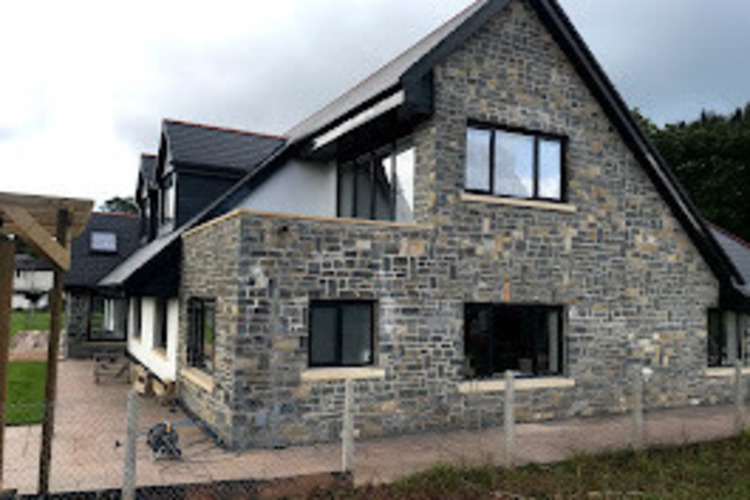 Muscle Stone & Brick Solutions | Stonework masonry builder -Reponiting-repair Cardiff | Brickwork builder -repointing -repair-Cardiff | Garden walls-extensions-patios-garages-porches-garden kitchen ovens-home structural repairs-BBQ.cardiff
