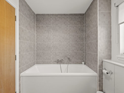 Macgregor Place, Larbert, FK2 8RJ