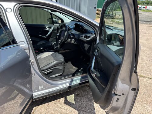 Peugeot 2008 1.2 PureTech Allure Euro 6 5dr