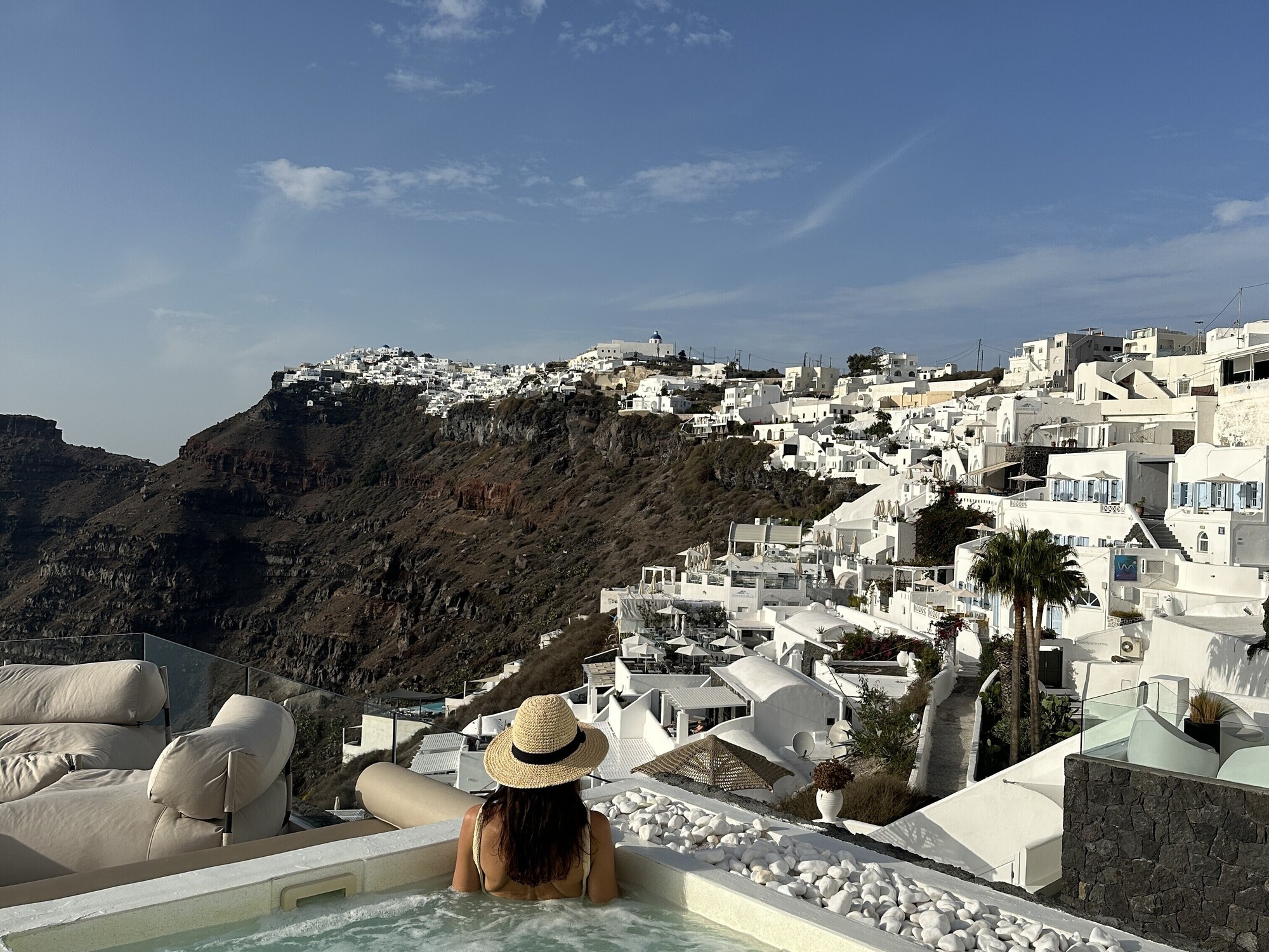GUIDE TO SANTORINI