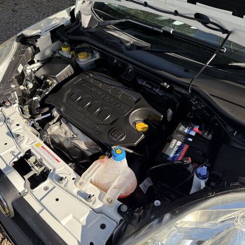 2015 (65)reg Fiat Doblo 1.6 M-Jet Camper Van - 1 Owner - 15222 miles