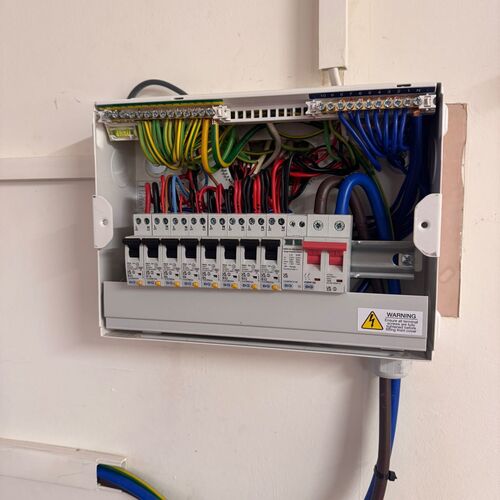 Gallery | Innovative Energy Systems Ltd | Emergency electrician Woking | Fuse board/Consumer unit replacement | Electrician Woking