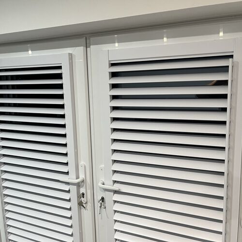 Plantation shutters | Blinds Direct | Blinds Direct | Blinds Stockport | Wooden and Roller Blinds Stockport
