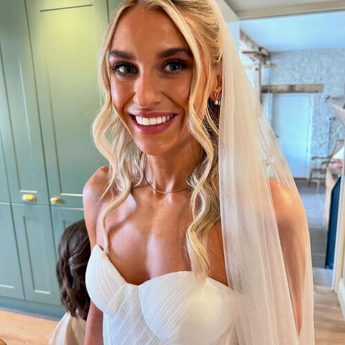 Gallery | Aldona Francis | Wedding Makeup Specialist Gloucestershire  | Award Winning Makeup Lessons in Bath  | Professional Mobile Makeup Artist Cotswolds