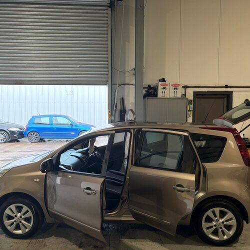 2011 (11) NISSAN NOTE ACENTA 1.6 5 DOOR AUTOMATIC
