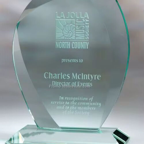 The Barra Leaf 190mm 2D octagonal Presentation Crystal/Trophy