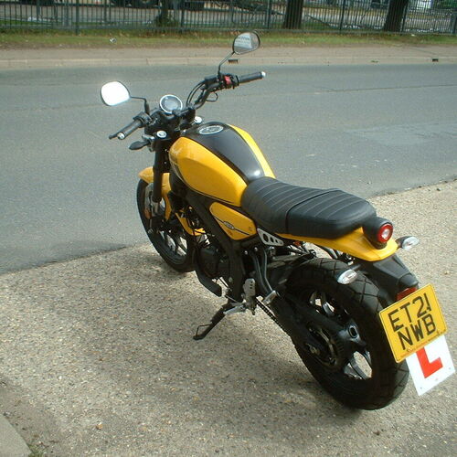 YAMAHA XSR125