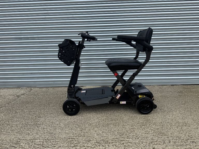 The Executive Luxury Auto Folding