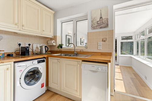 Glen Close, Polegate
