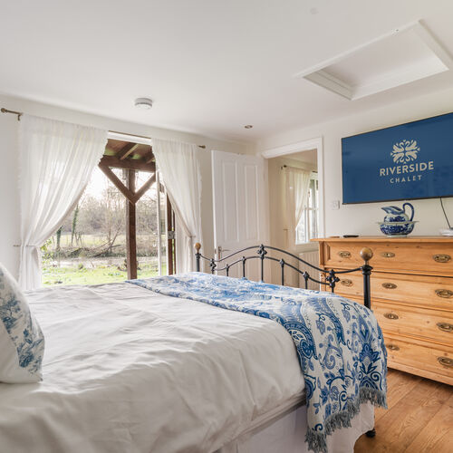 Little Tolpitts Lane, Watford WD18 9QG