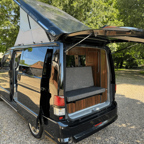 2002 Mazda Bongo Special 2.5V6 Auto 4 Berth