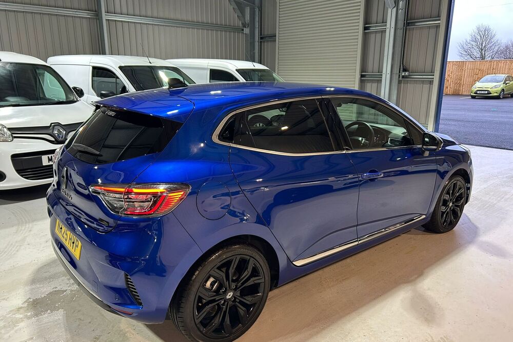 RENAULT CLIO 1.6 E-TECH FULL HYBRID 145 TECHNO