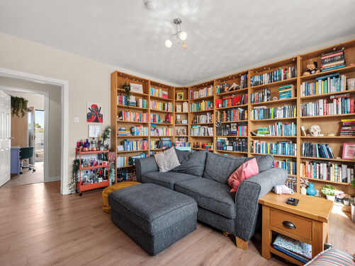 Newlands Road, Grangemouth, FK3 8NY