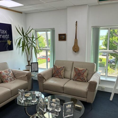 FURZTON - OFFICE SPACE