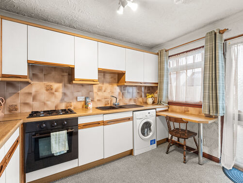 Nevis Crescent, Alloa, FK10 2BN