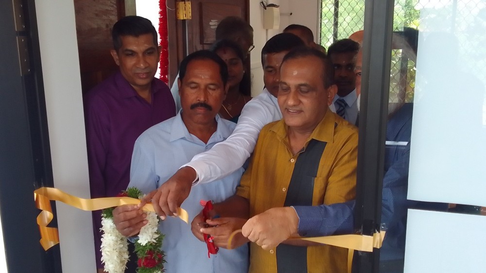 பருத்தித்துறை நகரசபையால் மின்னியல் நூலகம் திறப்பு 