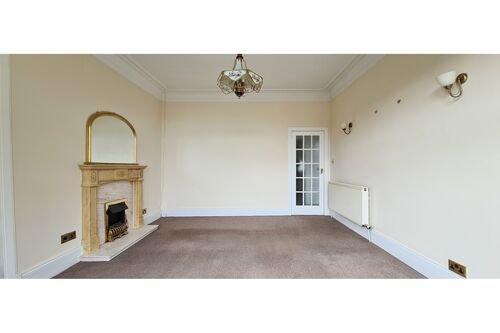 Upper Flat, Clan Villa, Bridge Street, Rothesay, Isle of Bute, PA20 0HQ