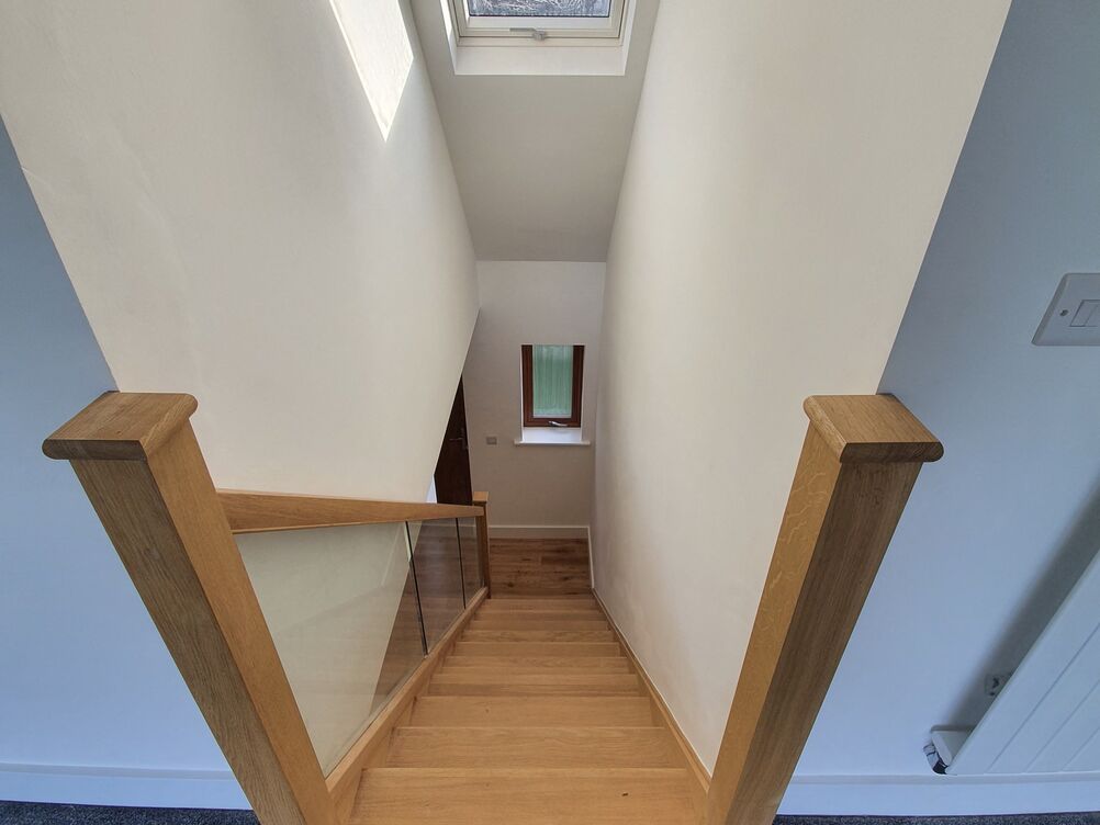 3 bedroom house with glass apex