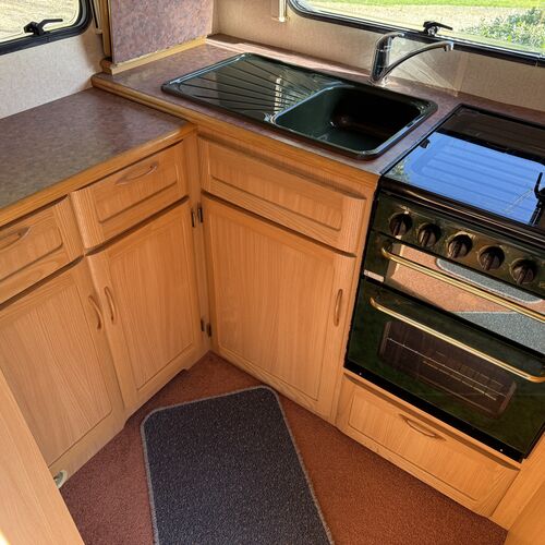 ABI Brooklyn 400-2 Caravan 2 Berth Lightweight 925kg 2001 Model - VERY TIDY EXAMPLE!