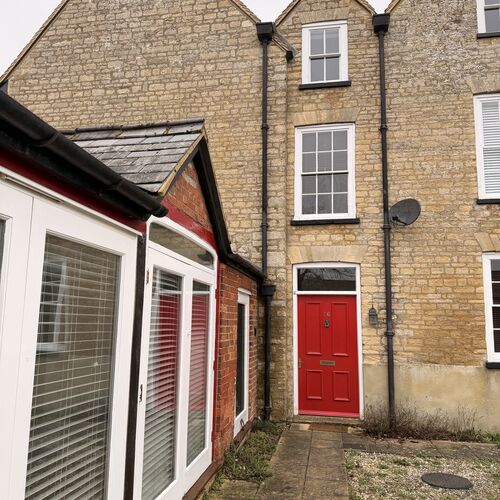 OLD WOLVERTON - 3 BEDROOM BARN CONVERSION