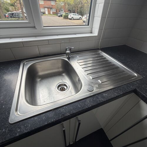 TWO MILE ASH - TWO BEDROOM HOUSE