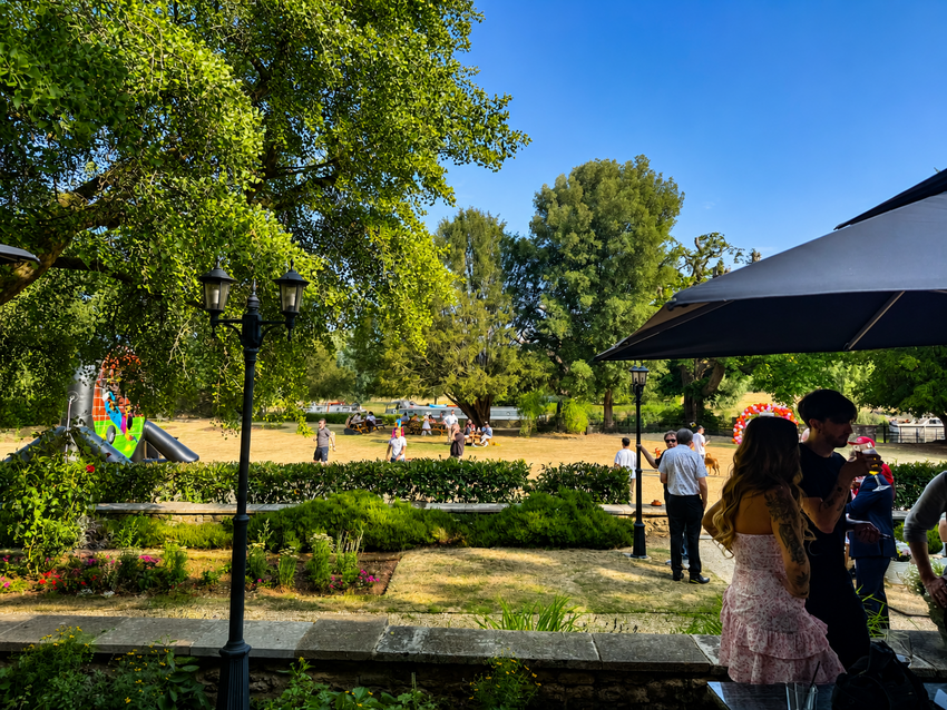Corporate Summer Party Entertainment | 360 Booth Oxfordshire