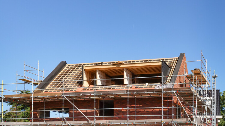 BESPOKE DESIGN & RENOVATION