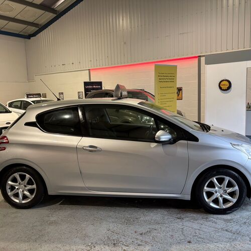 2013 (13) PEUGEOT 208 ACTIVE 1.4 3 DOOR 